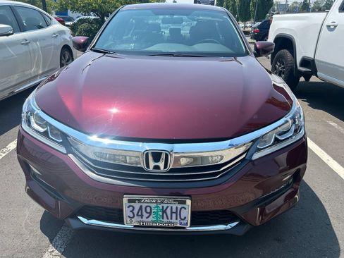 Used 2017 Honda Accord Sport Special Edition image 2