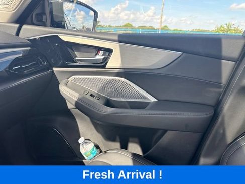 Used 2025 Acura MDX FWD image 11