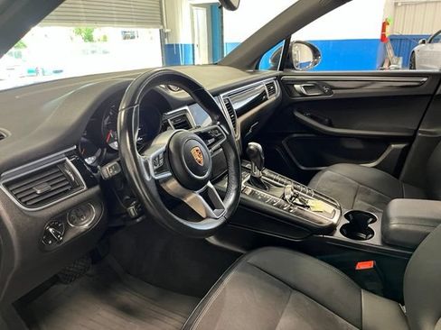 Used 2017 Porsche Macan AWD/4WD image 22