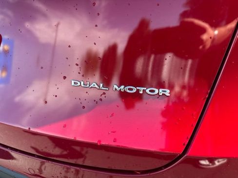 Used 2021 Tesla Model Y Long Range AWD/4WD image 10