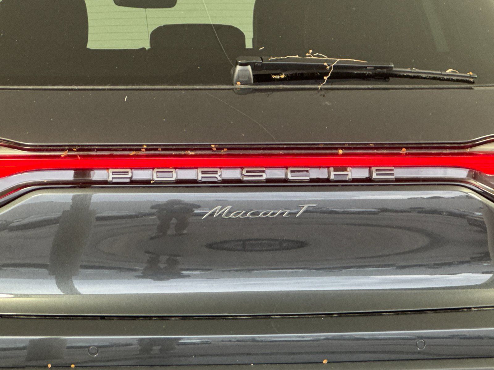 Certified 2026 Porsche Macan Turbo AWD/4WD image 35