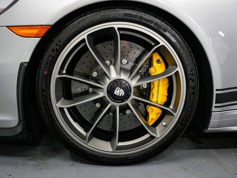 Used 2016 Porsche 911 R RWD image 52