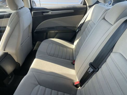 Used 2019 Ford Fusion S FWD image 4