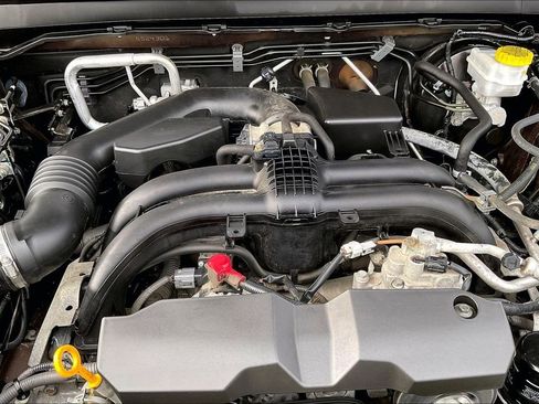 Used 2019 Subaru Outback 2.5i Limited w/ Popular Package #2 image 11