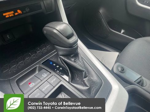 Used 2021 Toyota RAV4 LE FWD image 14