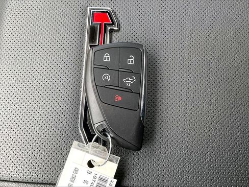 Used 2025 GMC Sierra 3500 AT4 w/ AT4 Premium Plus Package image 36