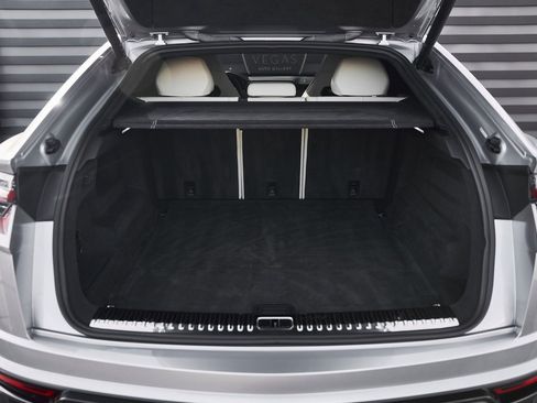 Used 2021 Lamborghini Urus image 10