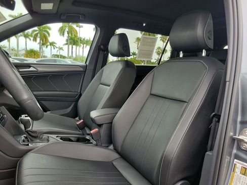 Used 2022 Volkswagen Tiguan SE R-Line image 26