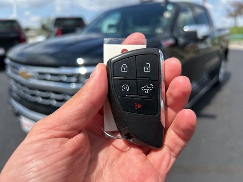 Used 2023 Chevrolet Silverado 1500 LTZ w/ Technology Package AWD/4WD image 53