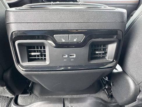 Used 2024 GMC Sierra 1500 AT4 w/ Technology Package AWD/4WD image 16