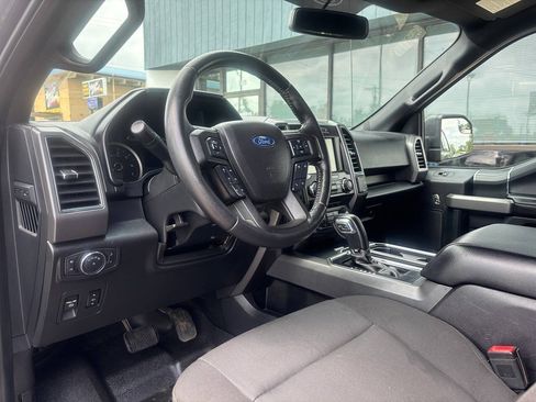 Used 2018 Ford F150 XLT w/ Equipment Group 302A Luxury AWD/4WD image 14