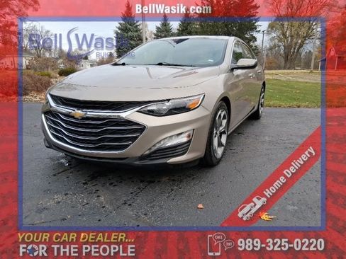 Used 2024 Chevrolet Malibu LT image 1