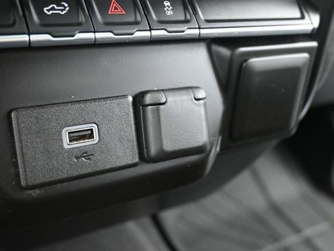 Used 2020 Chevrolet Silverado 1500 Custom w/ Custom Value Package image 27