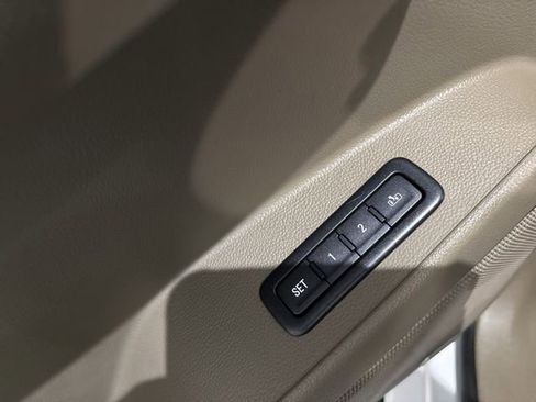 Used 2018 Chevrolet Suburban LT AWD/4WD image 34