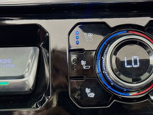 Used 2024 GMC Sierra 3500 Denali w/ Denali Reserve Package image 26