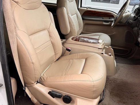 Used 2000 Ford Excursion Limited image 17