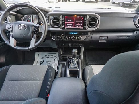 Used 2023 Toyota Tacoma TRD Sport AWD/4WD image 15
