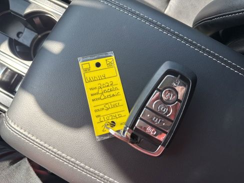 Used 2022 Lincoln Corsair Reserve w/ Equipment Group 201A image 21