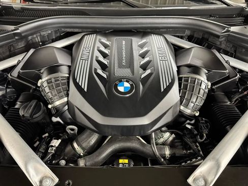 Used 2021 BMW X5 M50i AWD/4WD image 9