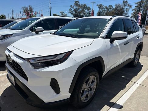 Used 2025 Toyota RAV4 XLE w/ Convenience Package AWD/4WD image 3