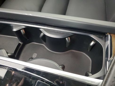 Used 2023 Volvo XC60 B5 Plus w/ Protection Package Premier FWD image 33