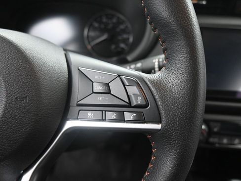 Used 2023 Nissan Kicks SR w/ SR Premium Package image 13