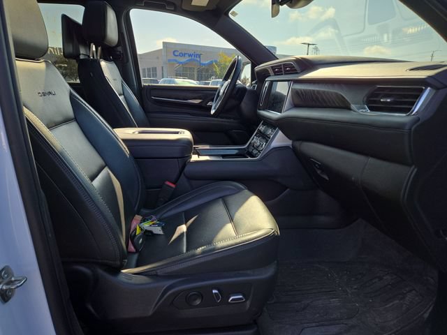 Used 2023 GMC Yukon XL Denali AWD/4WD image 30