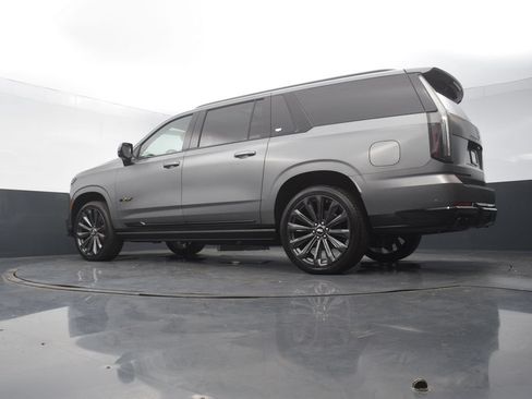 Certified 2026 Cadillac Escalade ESV V AWD/4WD image 52