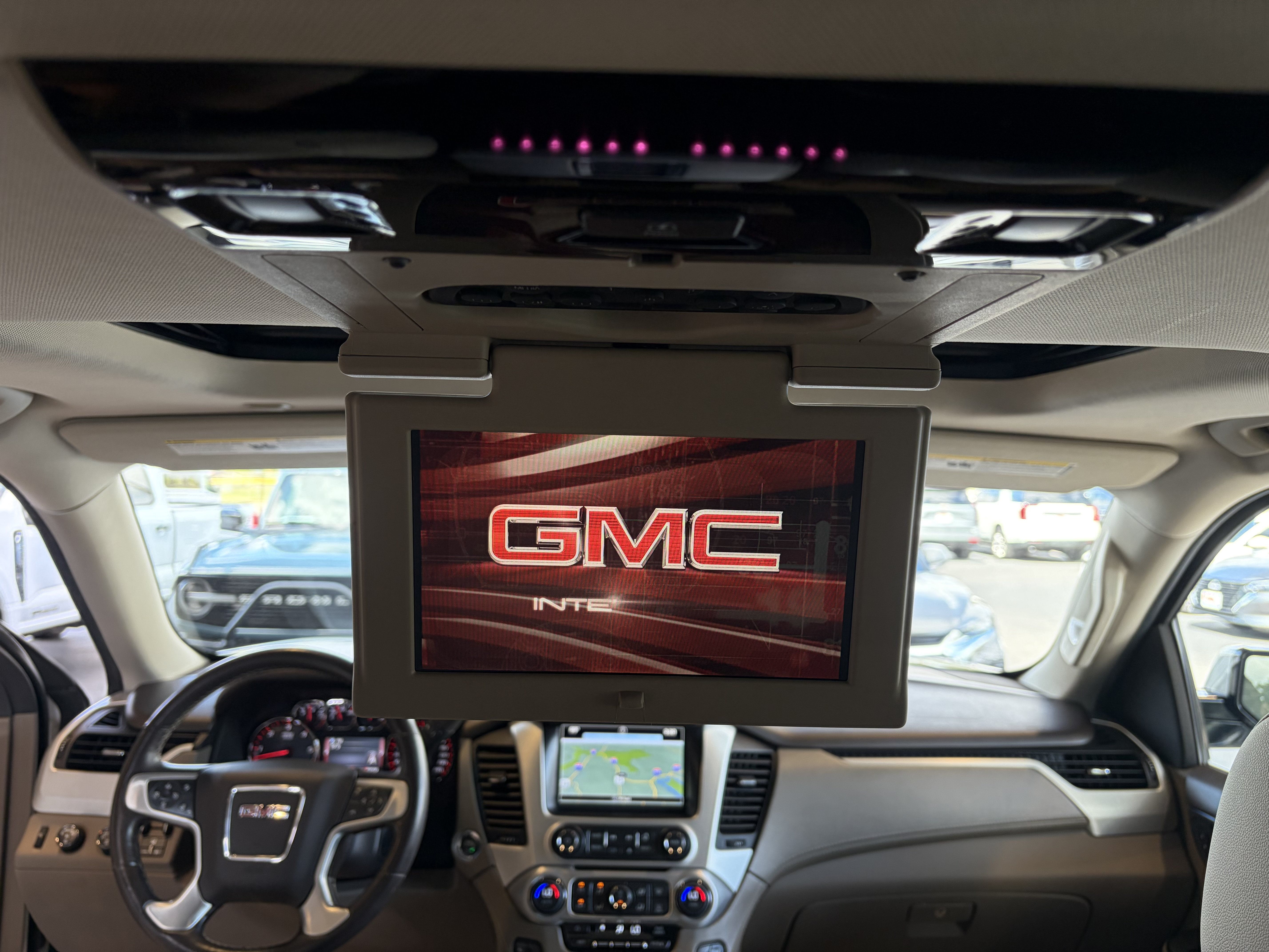 Used 2016 GMC Yukon SLT w/ Open Road Package AWD/4WD image 30