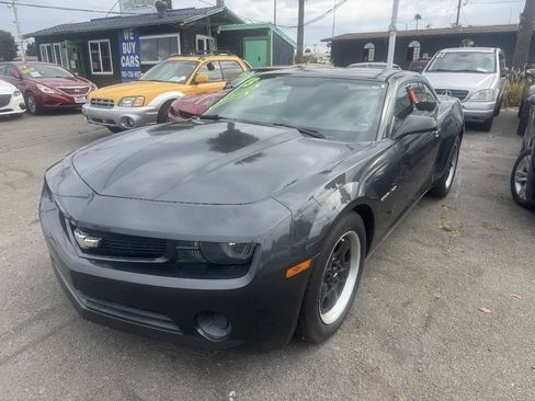 Used 2013 Chevrolet Camaro LS RWD image 2