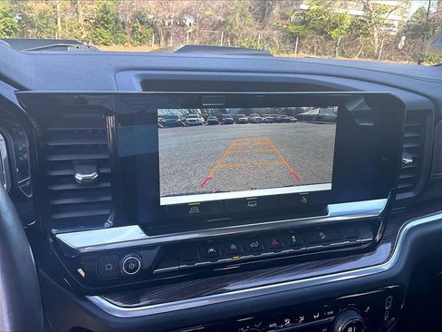 Certified 2022 Chevrolet Silverado 1500 LT Trail Boss w/ Convenience Package II image 24