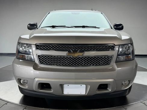 Used 2009 Chevrolet Avalanche LTZ AWD/4WD image 9