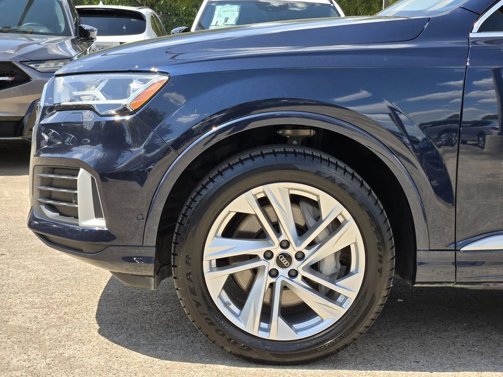 Certified 2023 Audi Q7 2.0T Premium w/ Convenience Package AWD/4WD image 13