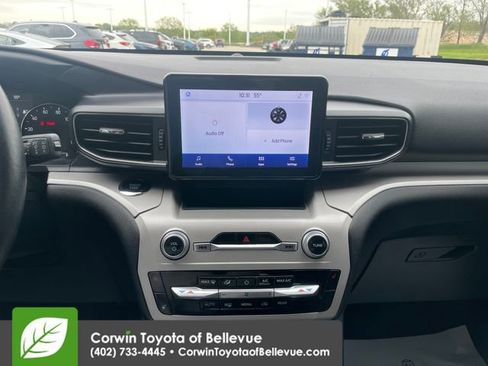 Used 2023 Ford Explorer XLT w/ Equipment Group 202A AWD/4WD image 11