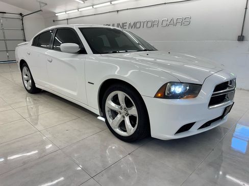 Used 2013 Dodge Charger R/T RWD image 3