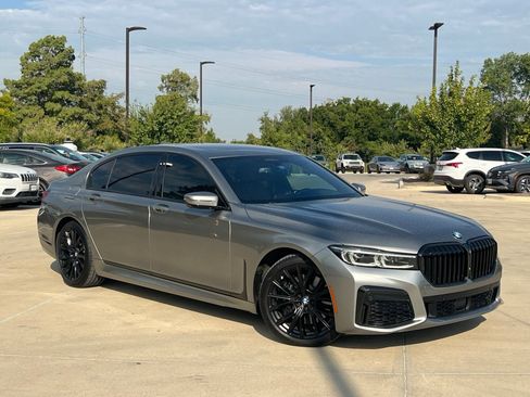Used 2022 BMW 750i xDrive w/ Executive Package AWD/4WD image 1