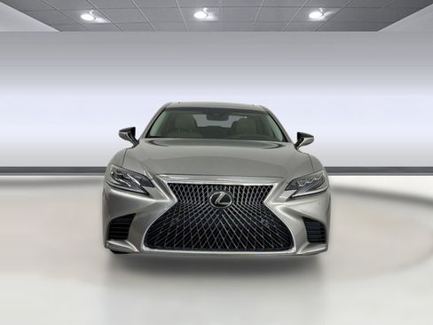 Used 2019 Lexus LS 500 w/ Interior Upgrade Package RWD image 5