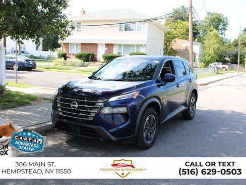 Used 2024 Nissan Rogue SV FWD image 3
