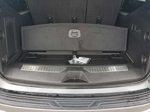 Used 2023 GMC Yukon XL Denali AWD/4WD image 24