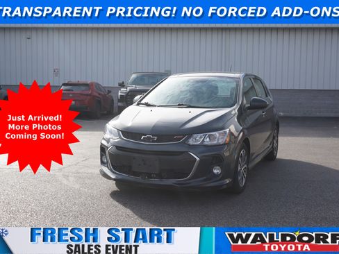 Used 2020 Chevrolet Sonic LT w/ Convenience Package image 1