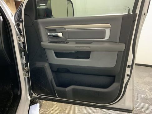 Used 2018 RAM 2500 SLT AWD/4WD image 21
