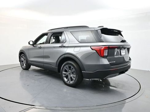 New 2026 Ford Explorer Active AWD/4WD image 5