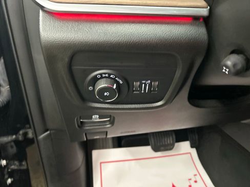 Certified 2023 Jeep Grand Cherokee Summit w/ Luxury Tech Group V image 15