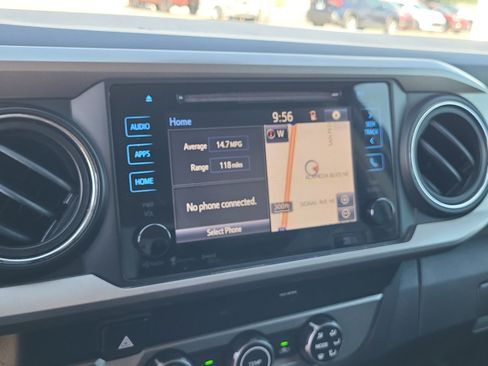 Used 2019 Toyota Tacoma SR5 RWD image 14