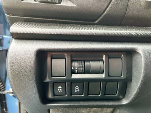 Used 2022 Subaru Crosstrek 2.0i Premium image 10