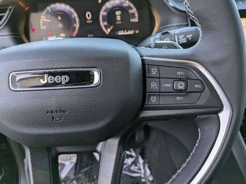 New 2026 Jeep Grand Cherokee Limited w/ Limited Altitude Package AWD/4WD image 20