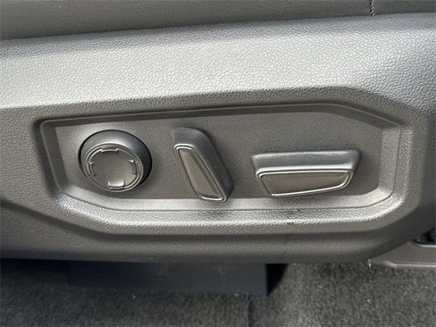 Used 2023 Toyota Tundra Platinum image 32