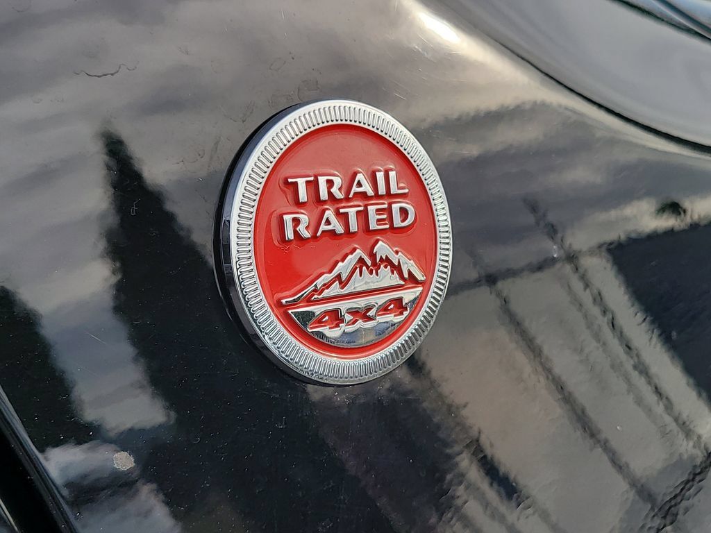 Certified 2023 Jeep Renegade Trailhawk AWD/4WD image 9