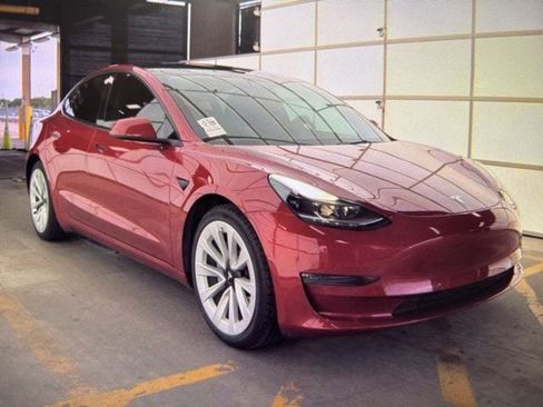 Used 2022 Tesla Model 3 Long Range image 1