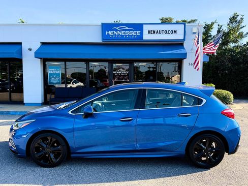 Used 2017 Chevrolet Cruze Premier FWD image 13